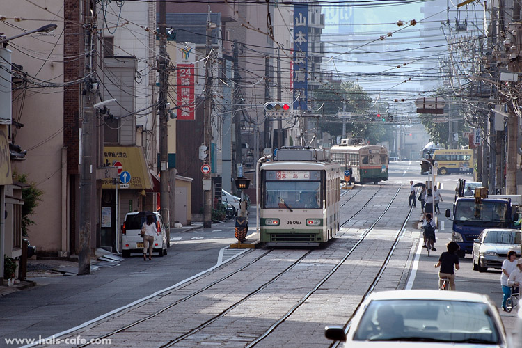 アジア的混沌がたまらなく素敵な路面電車の走る街─広島天満町観音町界隈　シアワセな街のひとつの可能性